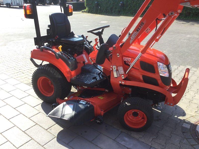 Kioti CS 2510 H und SM 2410