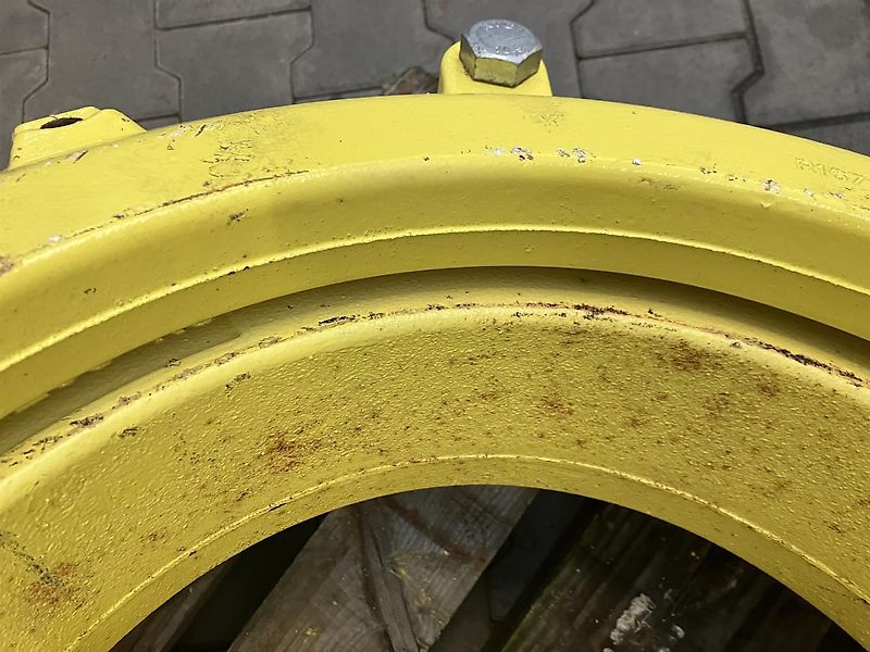 John Deere 2x 205+72 kg