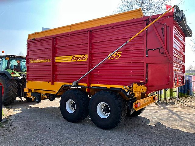 Schuitemaker Rapide 155 S met afdekking