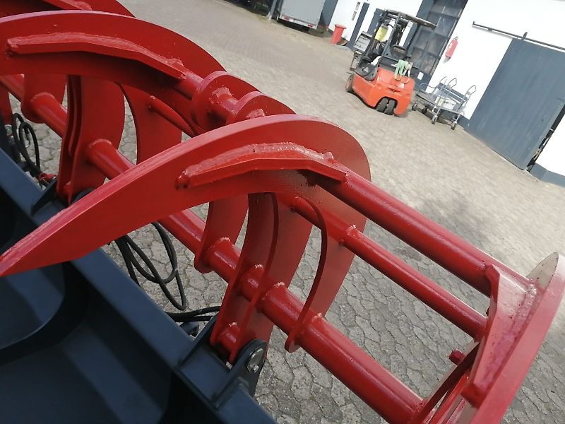 Bressel und Lade Keine Bressel Silagegreifschaufel 240 cm Keine Stoll Greifschaufel 240cm Arbeitsbreite 2400mm Breite Tiefe 1025mm Eigengewicht 530kg Gewicht 530kg Bauhöhe 900mm Inhalt 1400 Liter Fassungsvermögen 1,4m³ Ralton 3000Rot Greifzange Greifschaufel 2,4m Arbeitsb