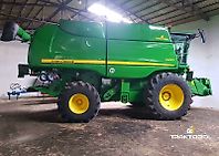 John Deere S690i John Deere S690i