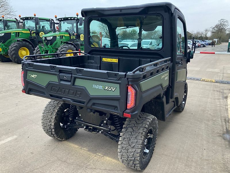 John Deere XUV875M