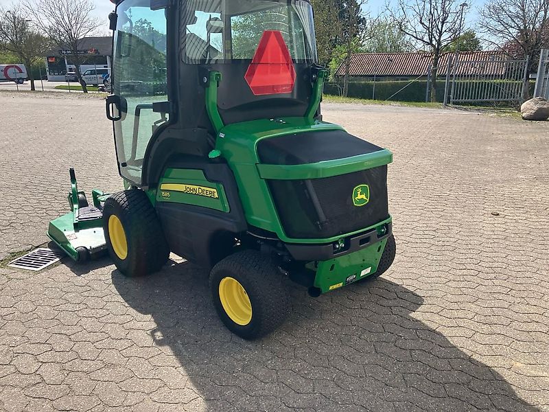 John Deere 1585 M/72" FASTBACK