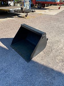 Giant Schaufel BOH M 16 von Alö/Quicke