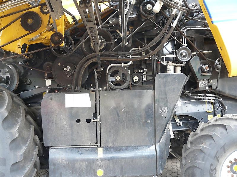 New Holland CX 8.80 mit SW Varifeed 8.53m u SWW