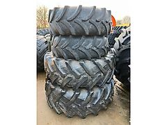 Vredestein Vredestein/Pirelli 420/70R24 en 520/70R34