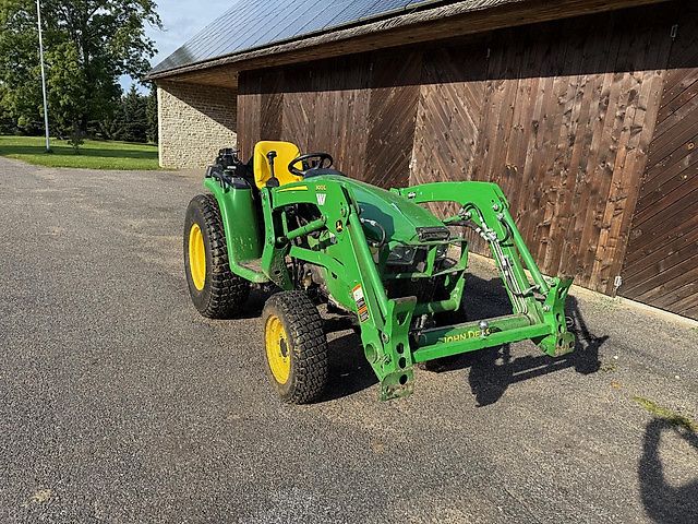 John Deere 300E NSL Esilaadur