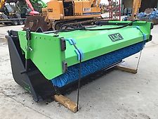 LWC SWEEPER BUCKET BRUSH