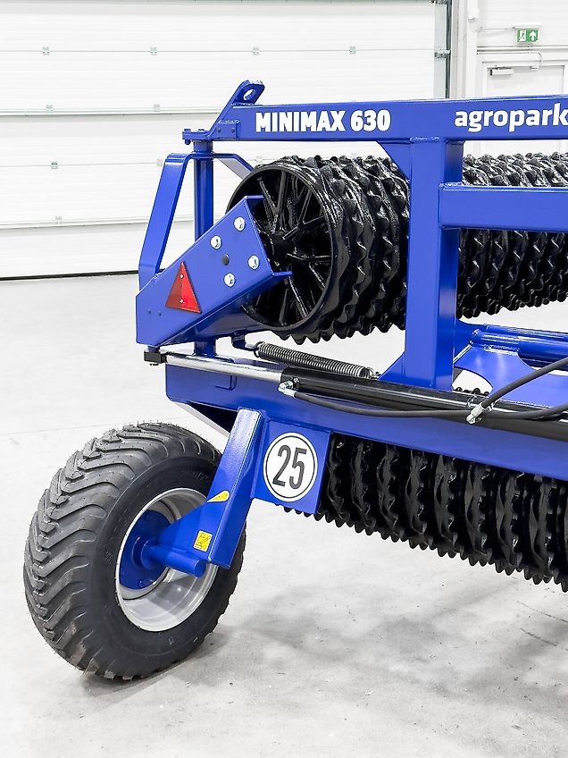 DALBO MiniMax 630 roller, 6,3 m working width, Cambridge Snowflake roller sections, made in Denmark