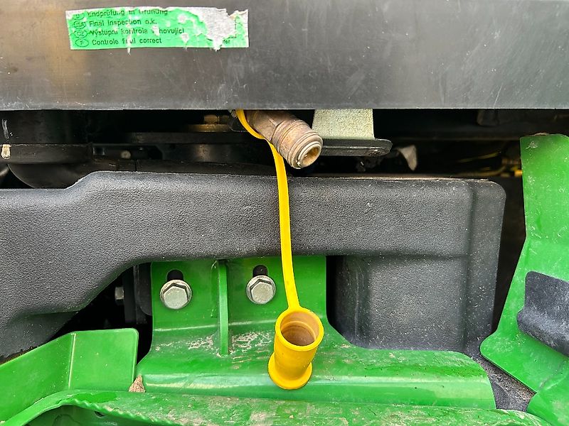 John Deere 6R 250 **MIETRÜCKLÄUFER**