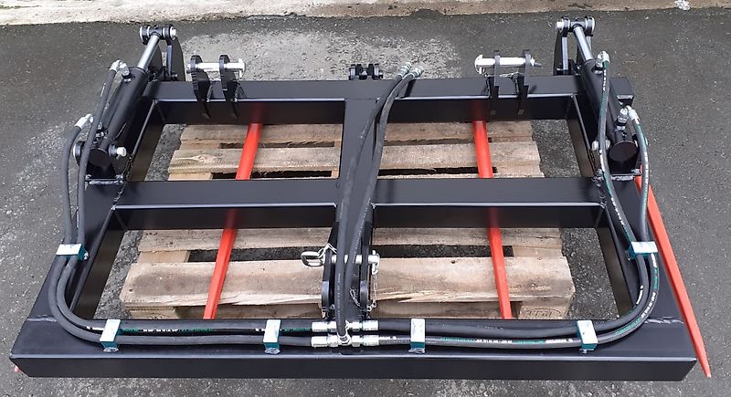 Joma-tech Ballentransportgabel mit 4 hydr. klappbaren Zinken Euro / 3-Punkt Ballengabel Ballenspieß Transportgabel