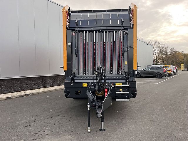 Schuitemaker RAPIDE 580S OPRAAPWAGEN