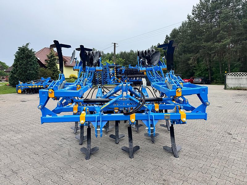 ROLLAND Grander ABS-4.2 Agregat Bezorkowy Składany, GRUBBER HYDRAULICHKLAPPBAR, DÉCHAUMEUR À DENTS REPLIABLE, FOLDING NON-TILLAGE CULTIVATOR, CULTIVADOR SIN LABRANZA PLEGABLE, CULTIVADOR DE RESTOLHO DOBRÁVEL