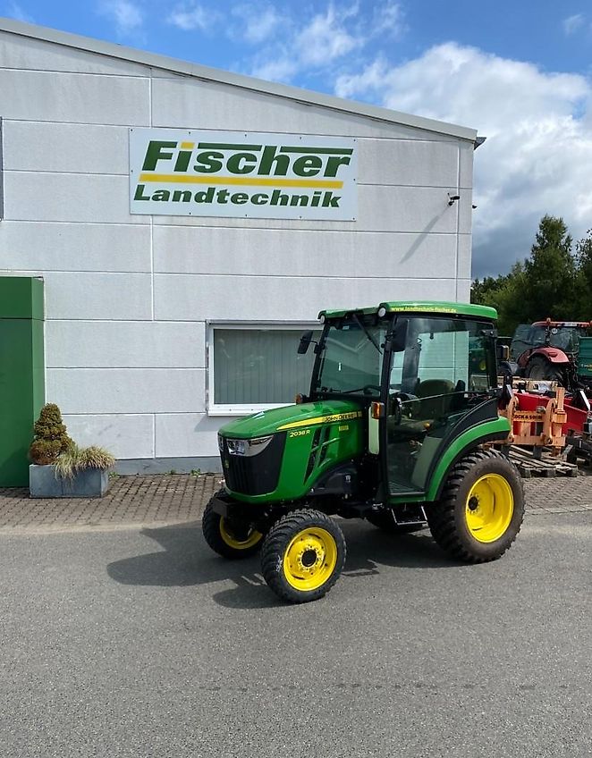 John Deere 2038R