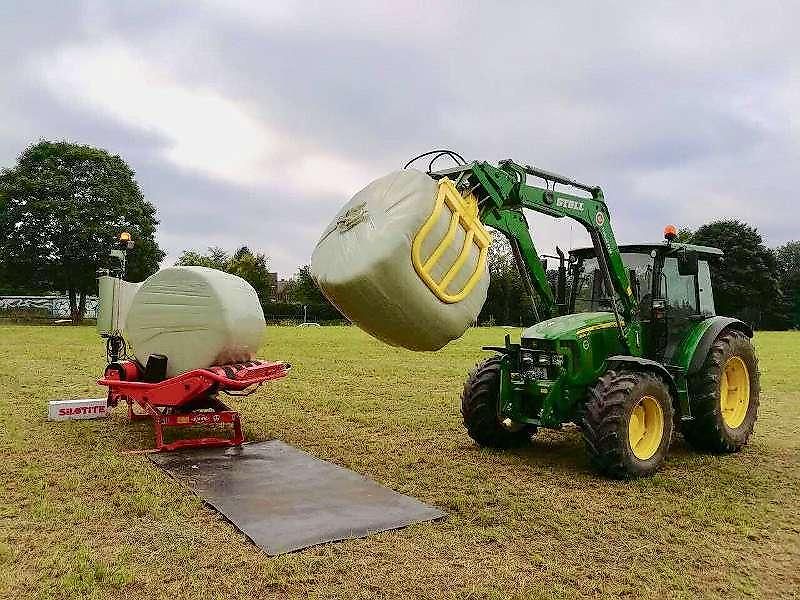 InterAgri Ballenzange / Rundballenzange CHB-01 / 1,85m