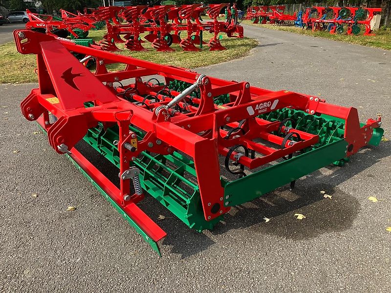 AGRO-MASZ AUC 30 Kompaktor