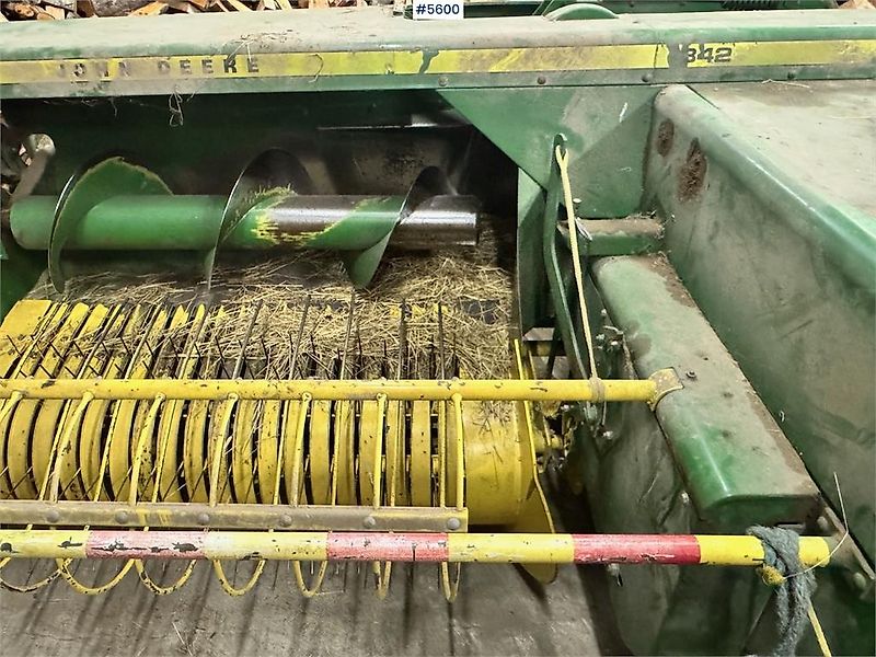 John Deere 342