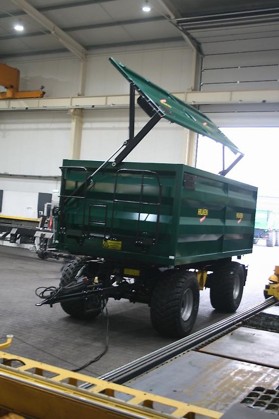Hilken ZMK5000 Zweiachs-Muldenkipper, Reifen 560/60R22,5