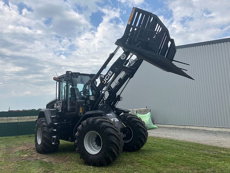 JCB 435S
