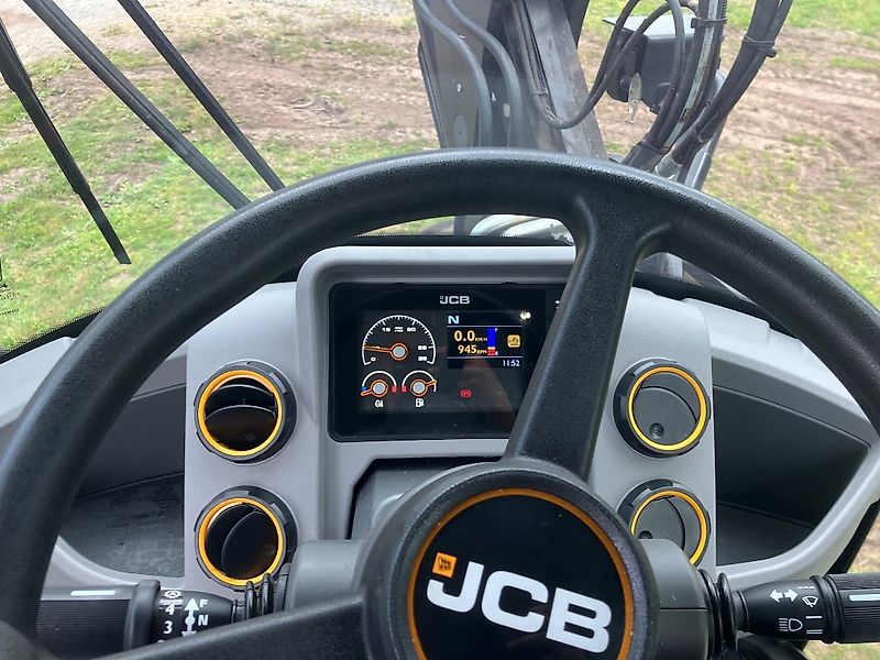 JCB 435S