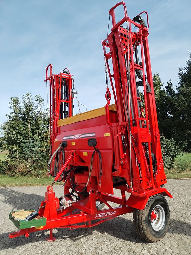 Rauch Rauch Aero 1212 bis 1224 Pneumatikstreuer Fahrgestell für Düngerstreuer FGS2500 EBE 25 Km/h zur Enlastung des Schleppers mit Zapfwellenbock & Dreipunktaufnahme des Pneumaticstreuers