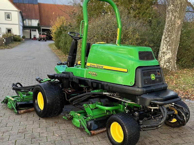 John Deere Terrain Cut 9009A