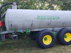Briri Meyer-Lohne 10000 Liter Wasserwagen Güllefaß Rekordia 10000 Liter 10000 Liter Vakumtankwagen Wasserfass 10000Liter mit Tandemachse Bereifung 550/60-22.5 Profil 328 mit Möscha Schwenkverteiler