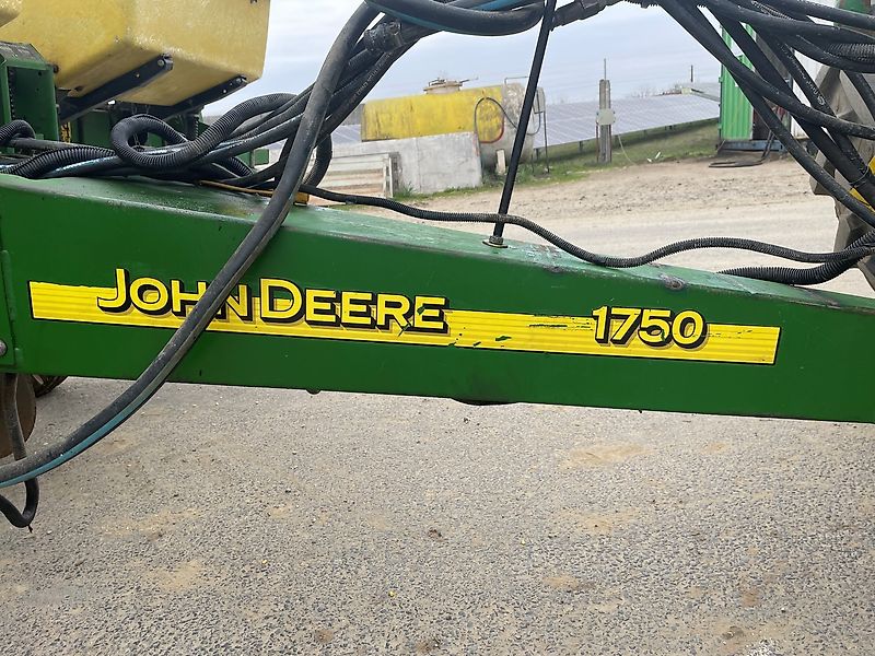 John Deere 1750 MaxEmerge XP