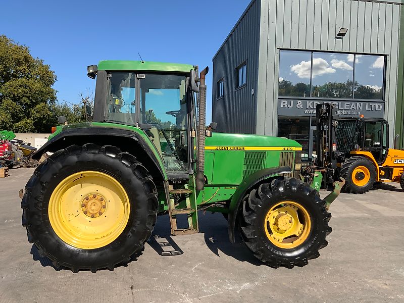 John Deere 6810 Tractor (ST23891)