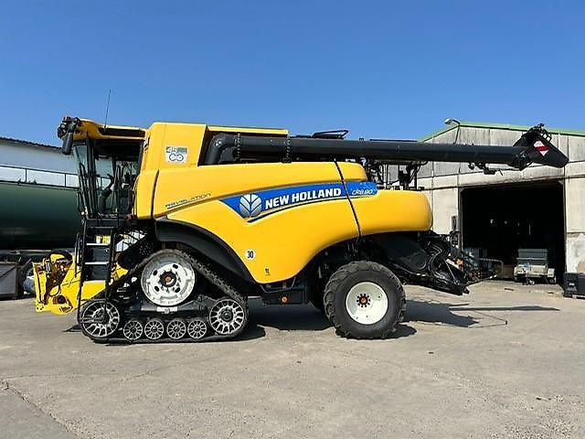New Holland CR 8.80 Raupe mit IntelliSense & 10,70m Varifeed