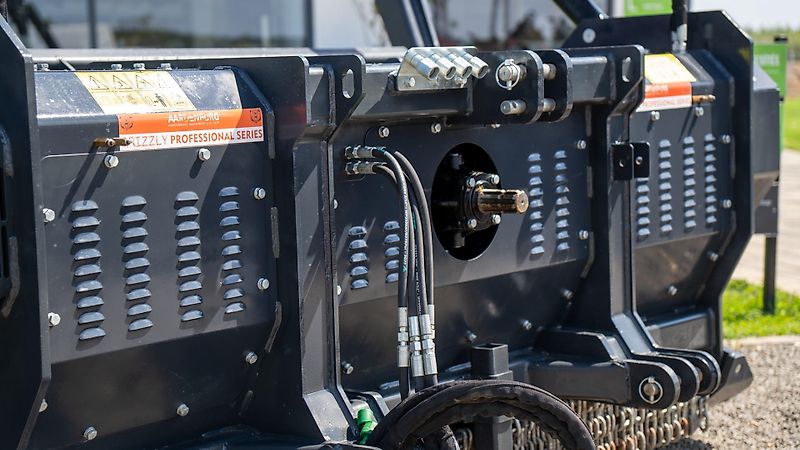 Aardenburg Delta XL 2250 Black Grizzly / Forstmulcher mit Rotor mit festen Zähnen 230 cm