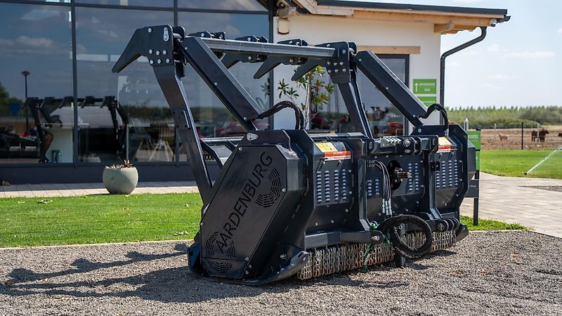 Aardenburg Delta XL 2250 Black Grizzly / Forstmulcher mit Rotor mit festen Zähnen 230 cm