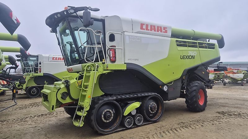 Lexion 760TT z hederem