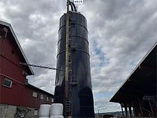 Silo med fylltømmer og vifte