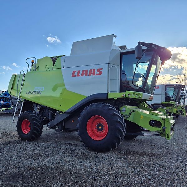 Lexion 650 z hederem