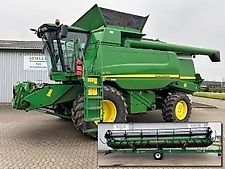 John Deere T670