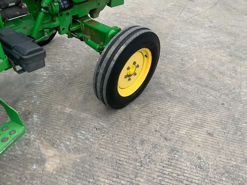 John Deere 5055E Tractor (ST24652)