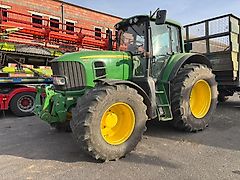 John Deere 7430