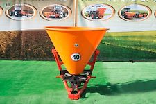 Dexwal rozsiewacz nawozów 300 l