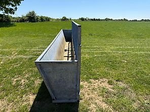 Feed Barrier and Trough