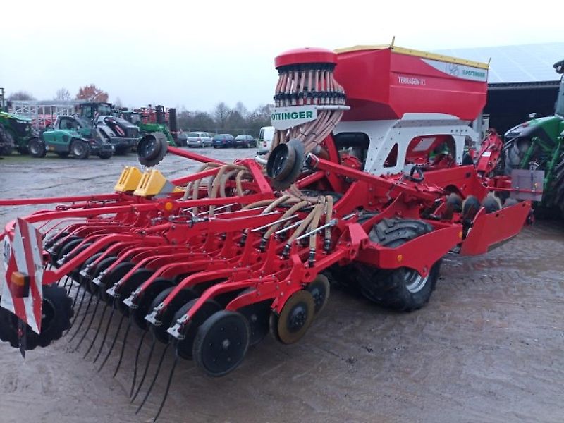 Pöttinger Terrasem R3