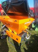 Pom Augustow POM Augustów posypywarka Motyl N031M napęd hydrauliczno-elektryczny