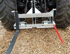 Fliegl Dreipunktadapter universal vollverzinkt Palettengabel 1,5to. Tragkraft Fliegl Dreipunktadapter universal vollverzinkt Palettengabel 1,5to. Tragkraft