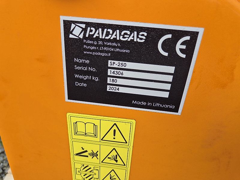 PADAGAS SP-250 Selbstladestreuer Traktor Kubota