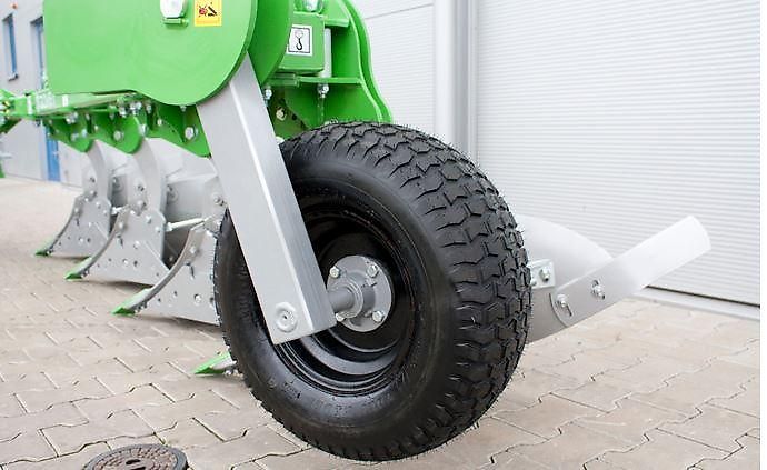 Bomet Top-Agro Balkenpflug LIBRA (Pflugkörper Breite: 25 - 30 - 35) NEU! ab 0,5 bis 1,40m Arbeitsbreite!