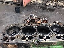 John Deere 6410 - Blok Cylindrów (Części zamienne)