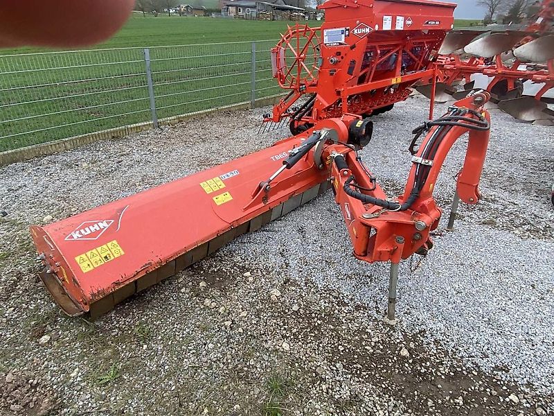Kuhn TBES 262