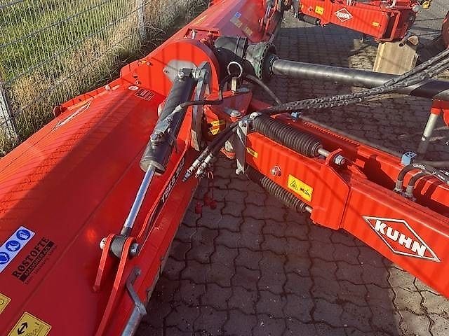 Kuhn TBES 262