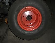 Kubota B 2410 kpl. Rad Kubota B 2410 kpl. Rad