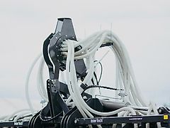 D&D Landtechnika Scheibenegge mit Applikator zur Gülleausbringung